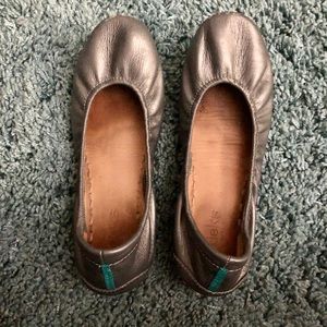 Tieks 8